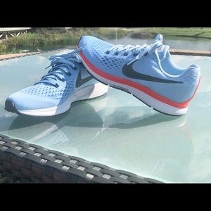 NWT. Women's Nike Air Zoom Pegasus 34 Running Shoe